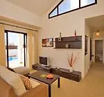 Ereza Buganvillas Vila *