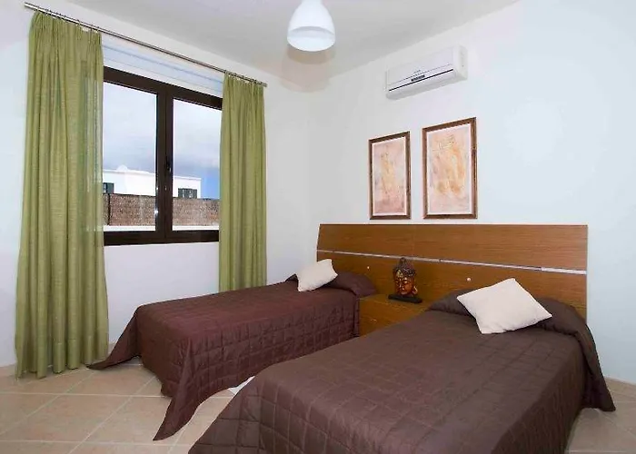 Ereza Buganvillas Villa *