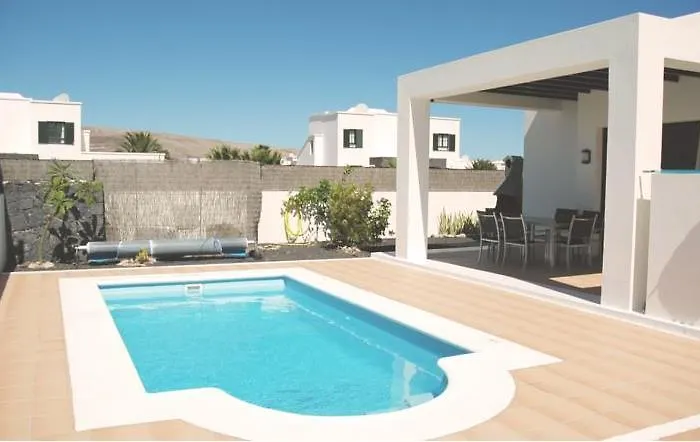 Ereza Buganvillas Villa